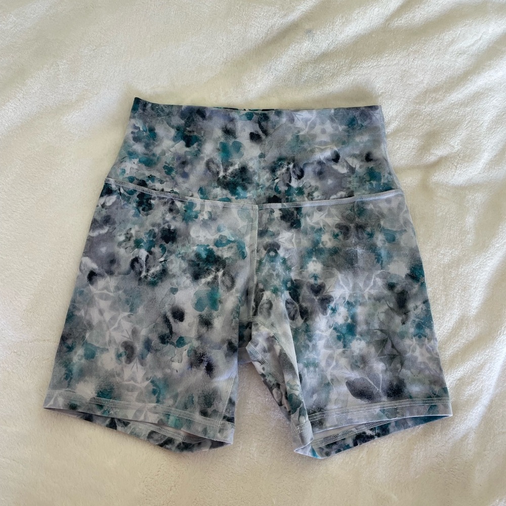 Lululemon Align - Blue And Gray Patterned Shorts … - image 1